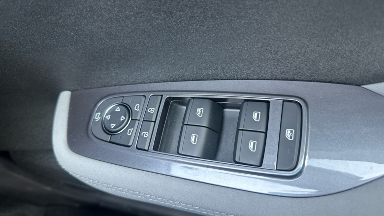 BYD Dolphin Surf 115kW Comfort 43kWh 5dr Auto Electric Hatchback